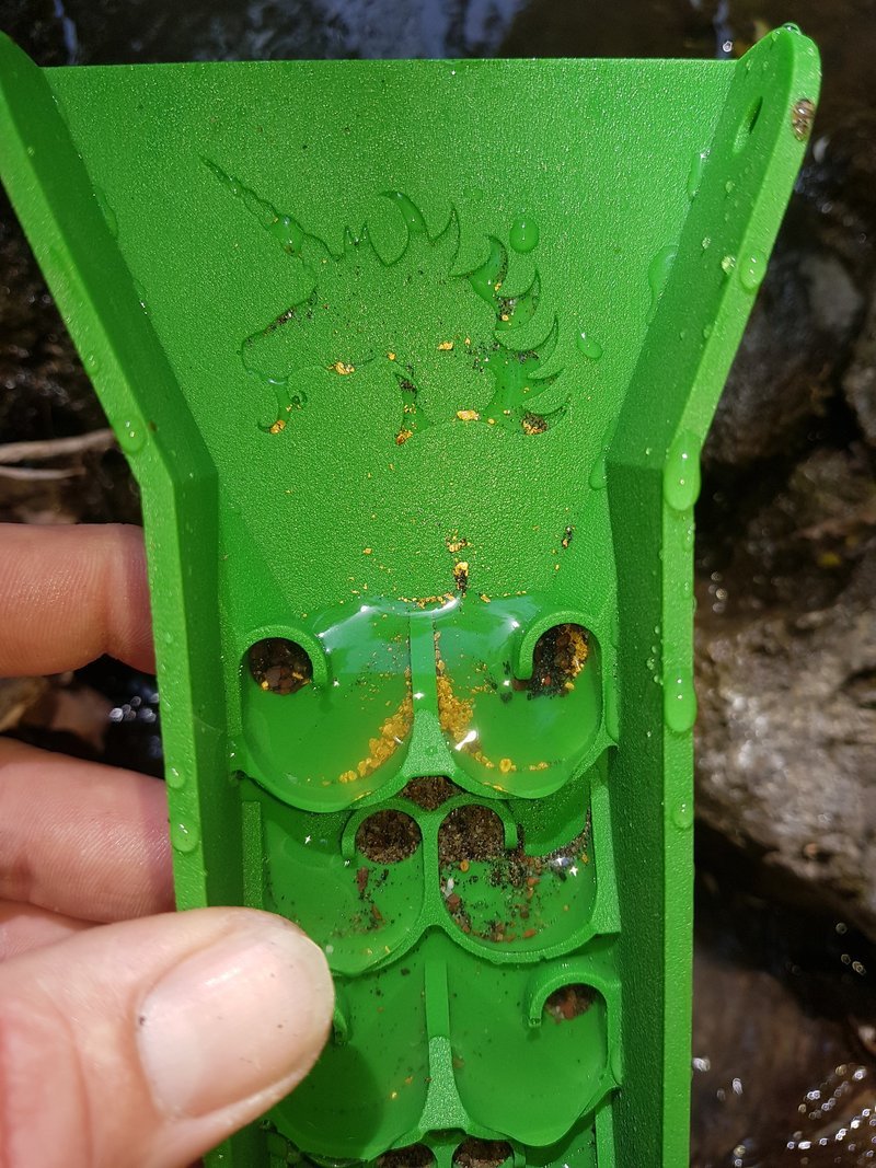 Mini Pocket Sluice Box with Dream Mat | Gold Prospecting Equipment